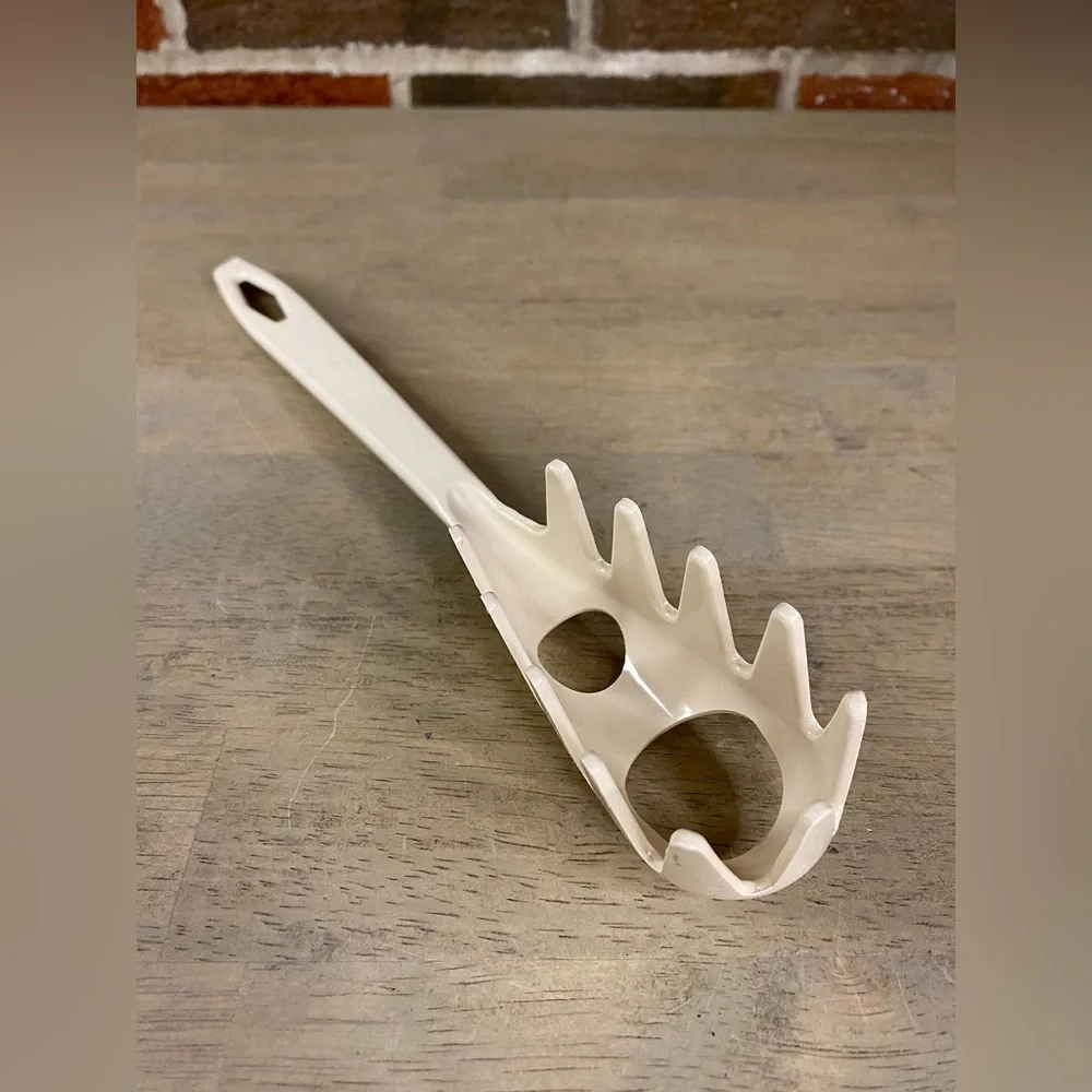 Vintage Off White Tailor Made Products‎ Plastic Nylon Utensil Spaghetti Spoon